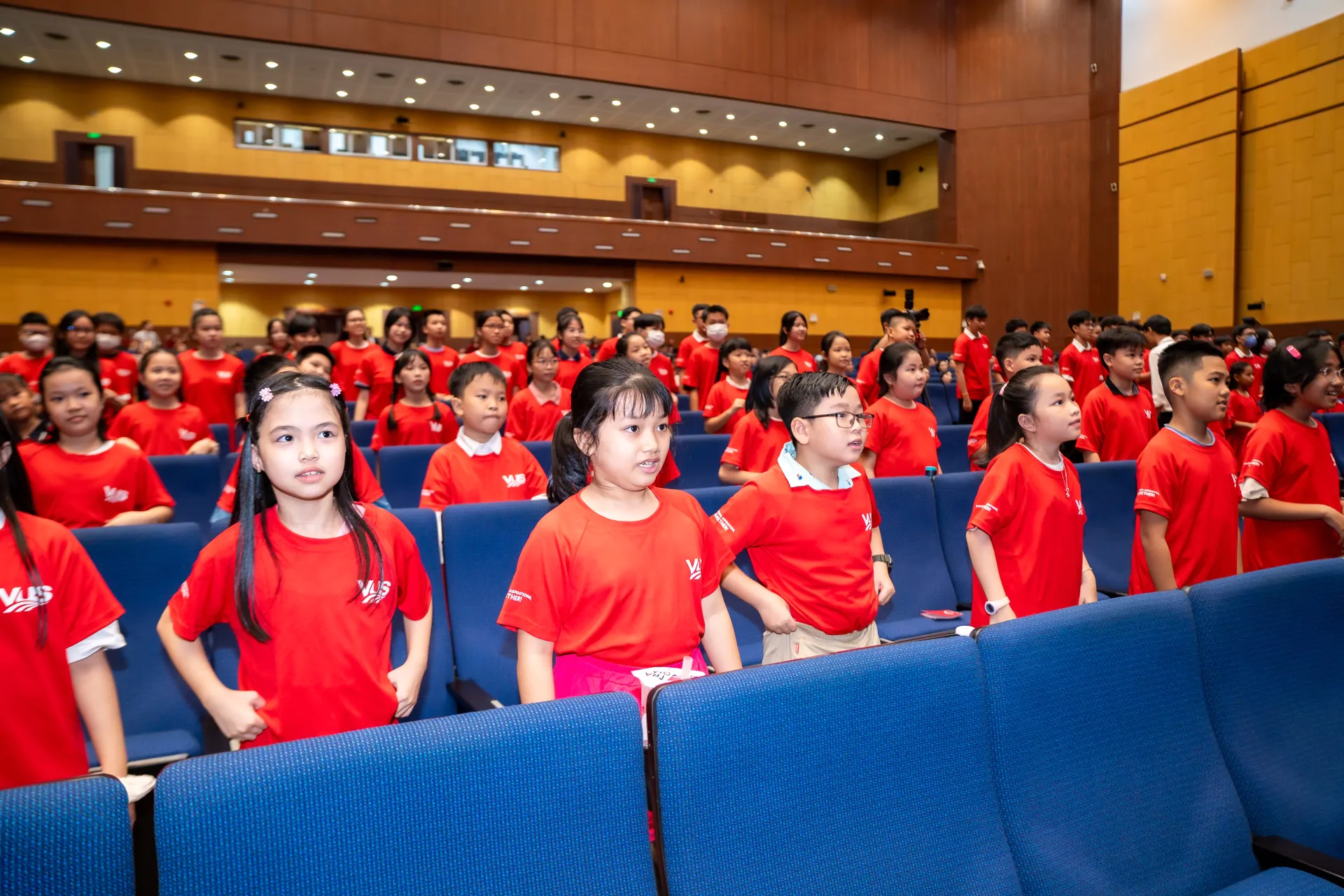 [TOP SCORERS AWARD CEREMONY 2024] VUS Bình Dương Tự Hào Vinh Danh Hơn 400 Học Viên Đạt Chứng Chỉ Quốc Tế Cambridge Và Thành Tích Học Tập Tốt