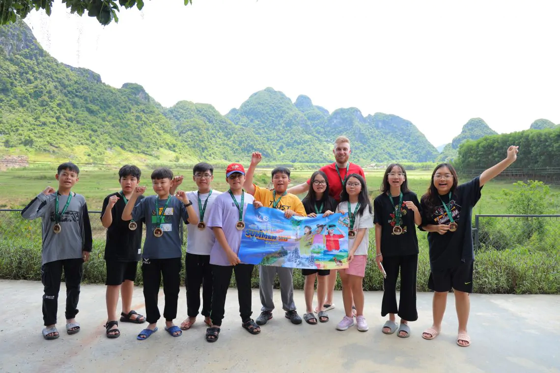 VUS Summer Edutainment Camp 2023: Ngắm ''view triệu đô'' Quảng Bình, mở ra hành trình khôn lớn!