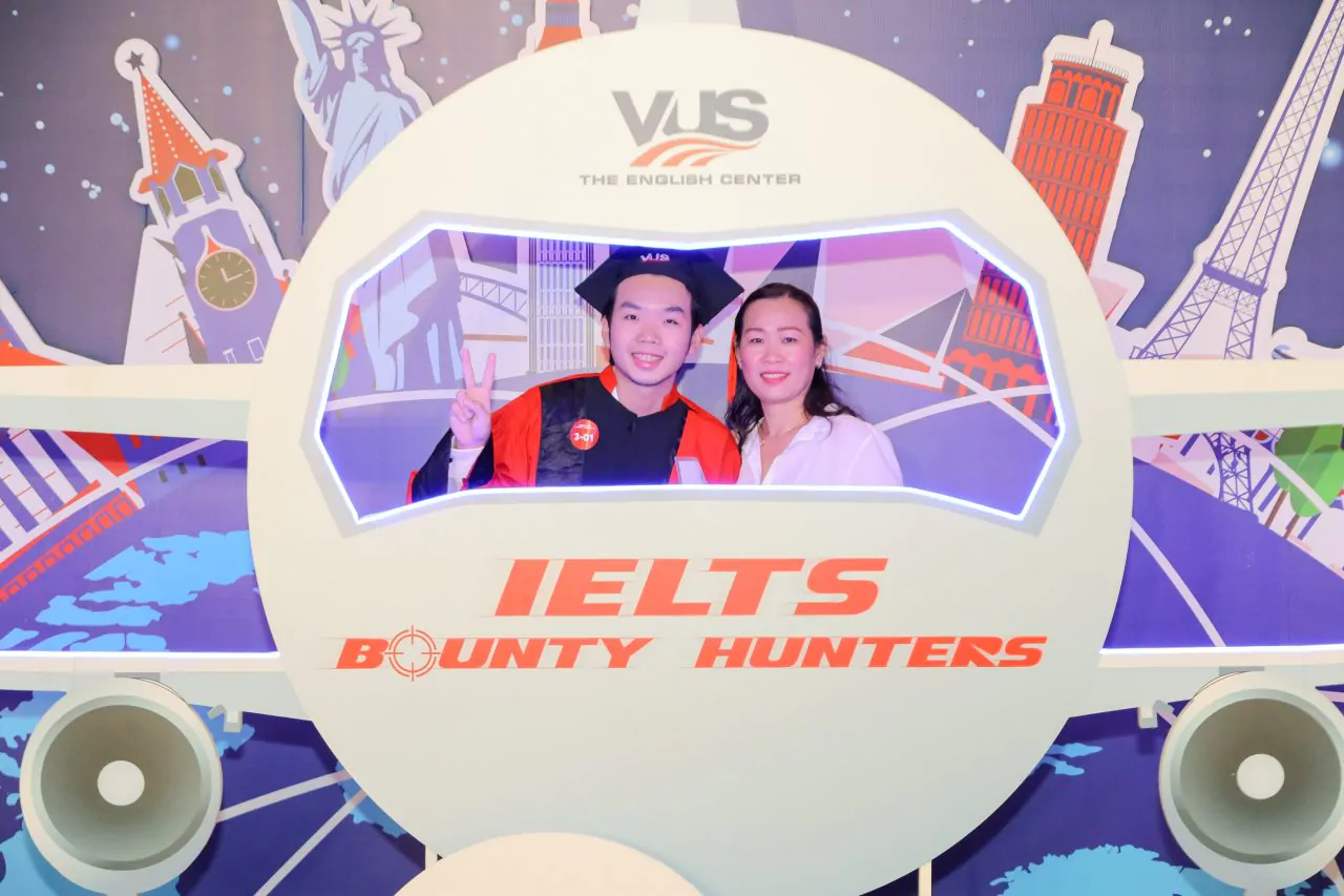 VUS VINH DANH 38 IELTS BOUNTY HUNTERS TRONG SỰ KIỆN MÔ PHỎNG CHUYẾN BAY ĐẾN TƯƠNG LAI